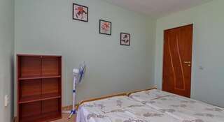 Гостевой дом Guest home Novella Ольгинка Бюджетный двухместный номер с 2 отдельными кроватями-4